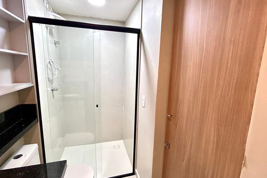 Banheiro de kitnet/studio para alugar com 1 quarto, 34m² em Vila Galvão, Guarulhos