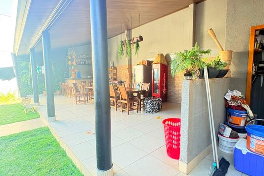 Área comum de casa à venda com 3 quartos, 360m² em Residencial Centerville, Goiânia