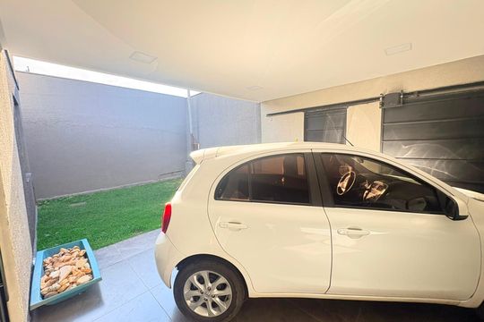 Área comum de casa à venda com 3 quartos, 360m² em Residencial Centerville, Goiânia
