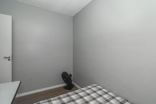 Quarto de apartamento para alugar com 2 quartos, 40m² em Rubem Berta, Porto Alegre