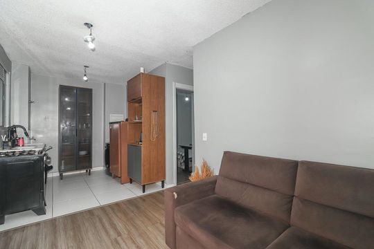 Sala de apartamento para alugar com 2 quartos, 40m² em Rubem Berta, Porto Alegre
