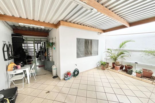 Garagem de casa à venda com 2 quartos, 147m² em Imirim, São Paulo