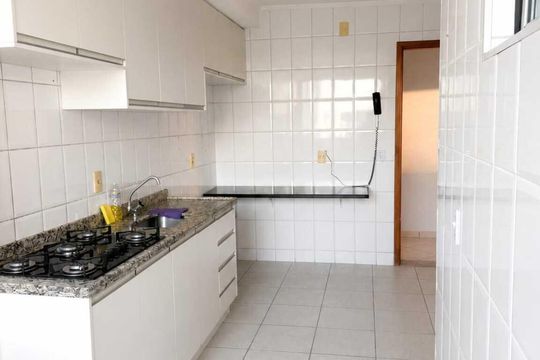 Cozinha de apartamento para alugar com 3 quartos, 87m² em Parque Oeste Industrial, Goiânia