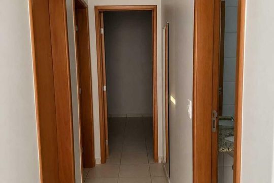 Corredor de apartamento para alugar com 3 quartos, 87m² em Parque Oeste Industrial, Goiânia