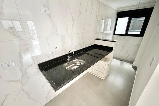 Cozinha e Área de Serviço de apartamento à venda com 2 quartos, 40m² em Vila Paiva, São Paulo