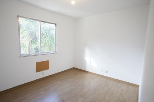 Quarto 1 de apartamento à venda com 2 quartos, 70m² em Pechincha, Rio de Janeiro
