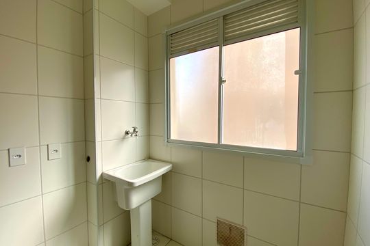 Área de Serviço de apartamento para alugar com 2 quartos, 100m² em Vila Alzira, Guarulhos