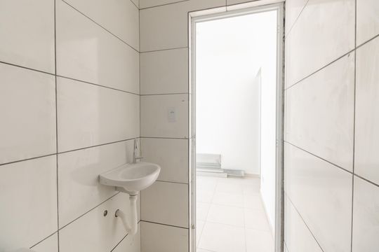 Banheiro  de apartamento para alugar com 1 quarto, 32m² em Penha de França, São Paulo