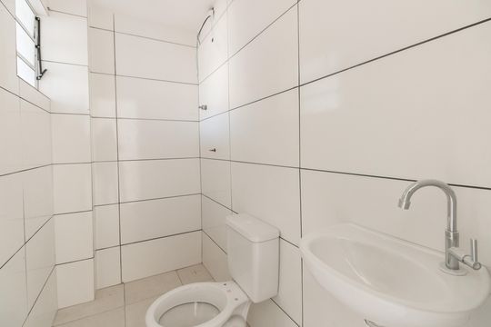 Banheiro  de apartamento para alugar com 1 quarto, 32m² em Penha de França, São Paulo