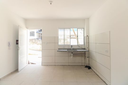 Sala e Cozinha  de apartamento para alugar com 1 quarto, 32m² em Penha de França, São Paulo