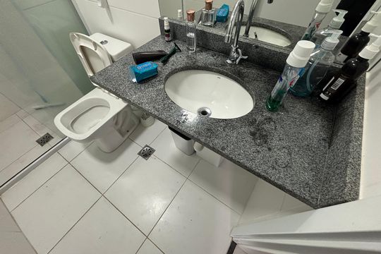 Banheiro  de apartamento para alugar com 2 quartos, 34m² em Lapa de Baixo, São Paulo