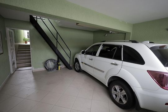 Garagem de casa à venda com 4 quartos, 226m² em Jardim Santo Alberto, Santo André