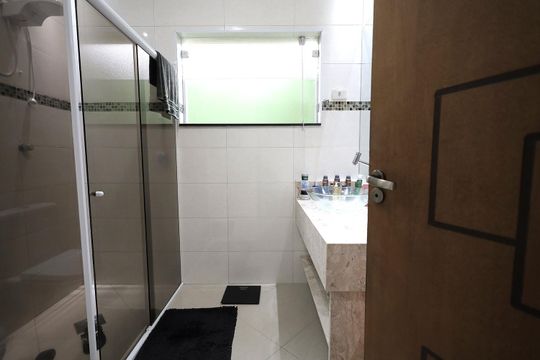Banheiro de casa à venda com 4 quartos, 226m² em Jardim Santo Alberto, Santo André