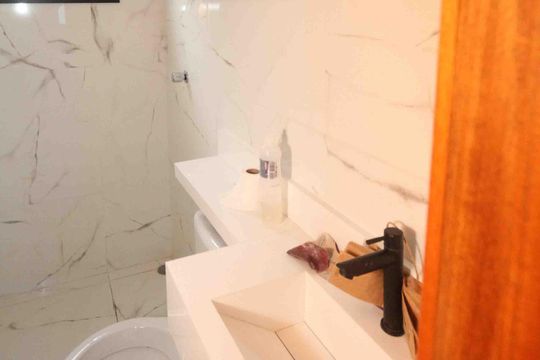 Banheiro da Suite de casa para alugar com 2 quartos, 70m² em São Lucas, São Paulo