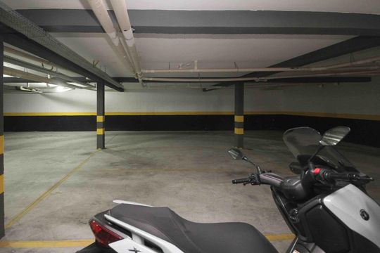 Garagem de casa para alugar com 2 quartos, 70m² em São Lucas, São Paulo
