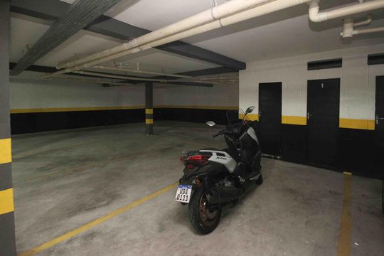 Garagem de casa para alugar com 2 quartos, 70m² em São Lucas, São Paulo