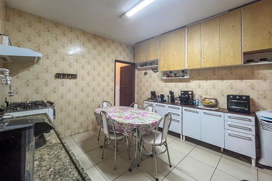 Cozinha de casa à venda com 4 quartos, 229m² em Saúde, São Paulo