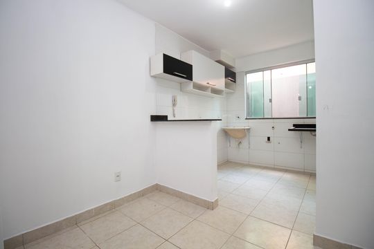 Apartamento para alugar com 2 quartos, 40m² em Setor Habitacional Vicente Pires, Brasília