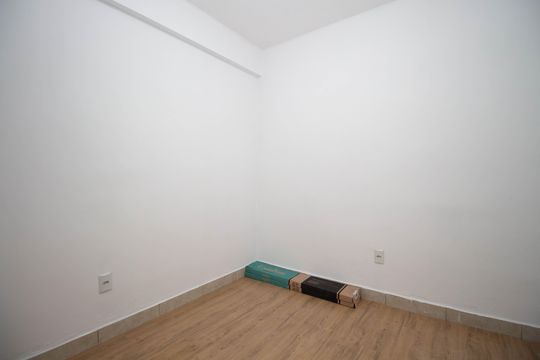 Quarto 1 de apartamento para alugar com 2 quartos, 40m² em Setor Habitacional Vicente Pires, Brasília