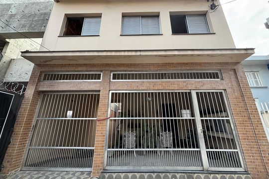 Fachada de casa à venda com 6 quartos, 800m² em Vila Clementino, São Paulo