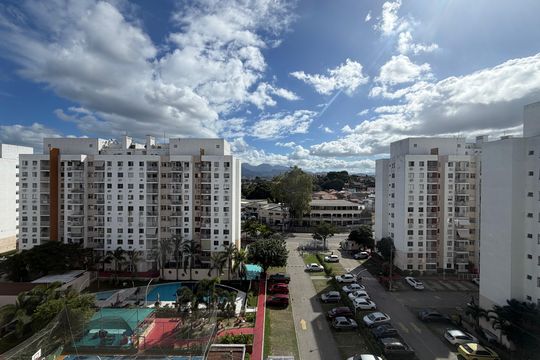Quarto 1 - Vista de apartamento para alugar com 2 quartos, 60m² em Anil, Rio de Janeiro
