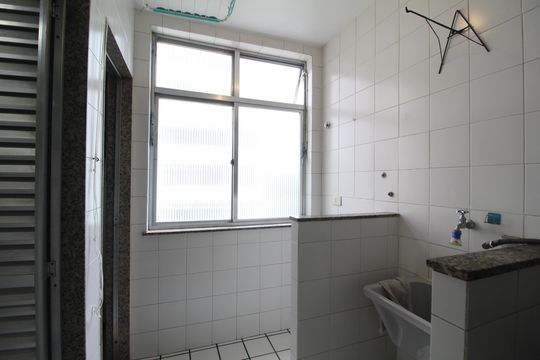 Área de Serviço de apartamento para alugar com 2 quartos, 62m² em Tanque, Rio de Janeiro