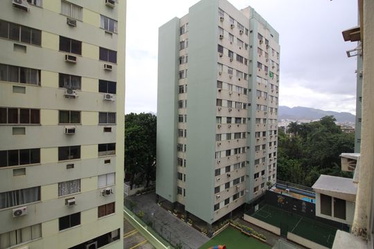 Vista da Sala de apartamento para alugar com 2 quartos, 62m² em Tanque, Rio de Janeiro