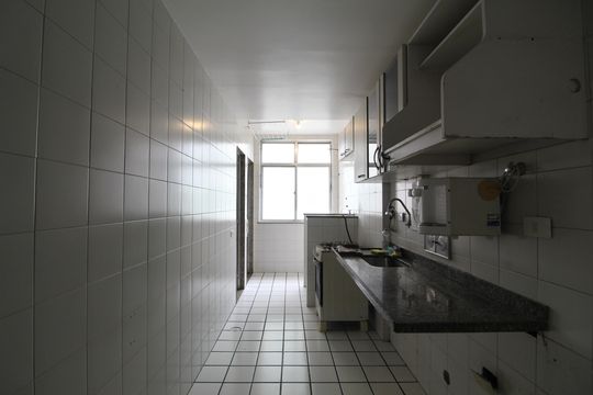Cozinha de apartamento para alugar com 2 quartos, 62m² em Tanque, Rio de Janeiro