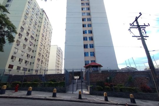Fachada de apartamento para alugar com 2 quartos, 62m² em Tanque, Rio de Janeiro