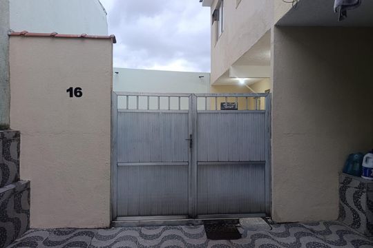 Fachada de casa para alugar com 2 quartos, 90m² em Andrade Araujo, Belford Roxo