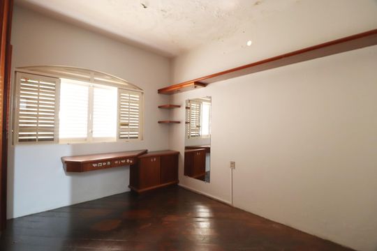 Quarto 1 de casa para alugar com 4 quartos, 200m² em Santa Mônica, Uberlândia