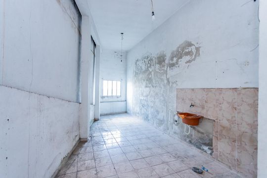 Salão comercial de casa à venda com 4 quartos, 463m² em Vila Zat, São Paulo