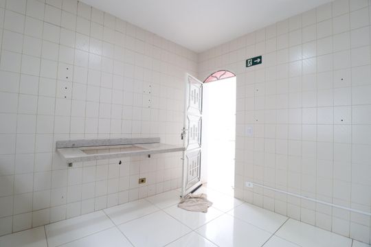 Cozinha de casa para alugar com 3 quartos, 431m² em Umuarama, Uberlândia