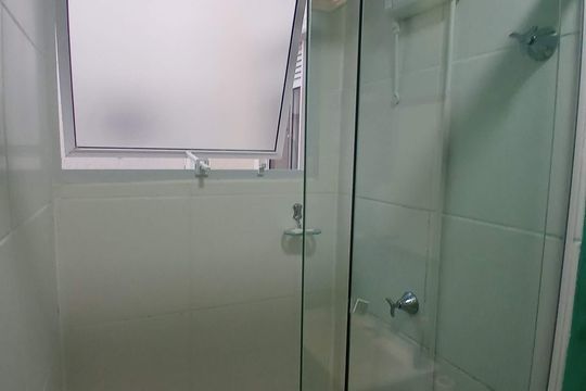 Banheiro de apartamento para alugar com 2 quartos, 41m² em Morro Santana, Porto Alegre