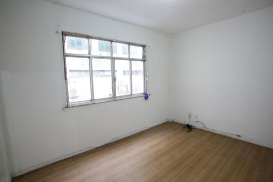 Sala de apartamento para alugar com 1 quarto, 36m² em Tanque, Rio de Janeiro