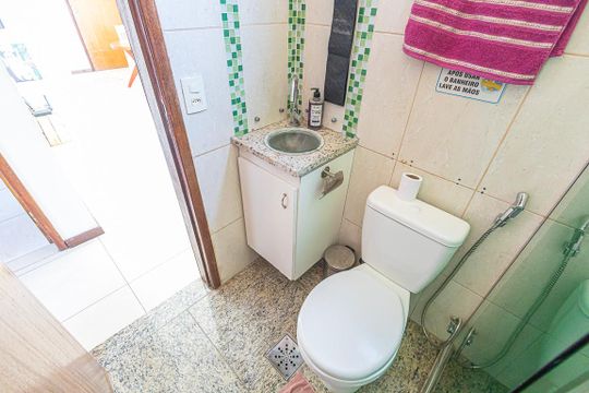 Banheiro de apartamento para alugar com 2 quartos, 69m² em Santa Amelia, Belo Horizonte