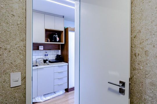 Banheiro de kitnet/studio para alugar com 1 quarto, 26m² em Alto da Mooca, São Paulo