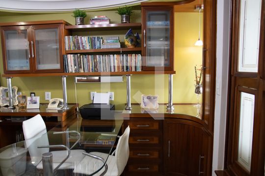 Escritório de apartamento à venda com 3 quartos, 200m² em Setor Aeroporto, Goiânia