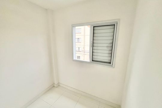 Quarto 2 de apartamento para alugar com 2 quartos, 40m² em Jardim São Paulo, São Paulo