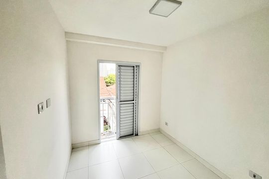 Quarto 1 de apartamento para alugar com 2 quartos, 40m² em Jardim São Paulo, São Paulo