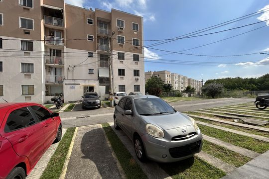 Vista do Quarto 2 de apartamento para alugar com 2 quartos, 43m² em Pavuna, Nilópolis