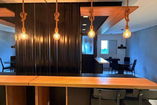 Cozinha de apartamento para alugar com 1 quarto, 55m² em Pinheiros, São Paulo