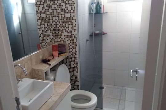 Banheiro de apartamento à venda com 2 quartos, 48m² em Jardim Indianópolis, Campinas