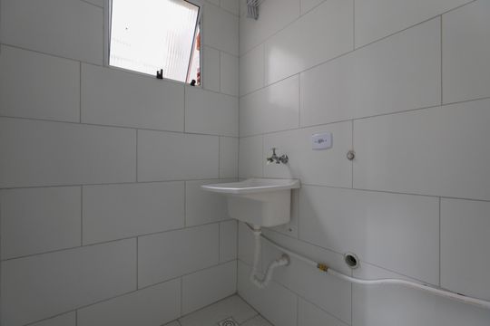 Área de Serviço de apartamento para alugar com 2 quartos, 38m² em Parque Regina, São Paulo