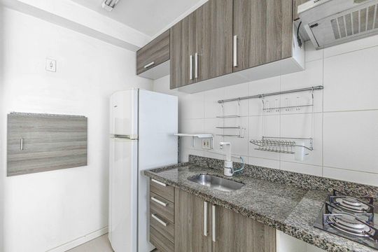 Cozinha de apartamento à venda com 2 quartos, 48m² em Passo das Pedras, Porto Alegre