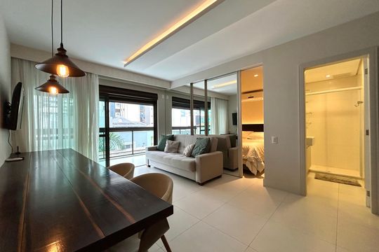 Sala de apartamento para alugar com 1 quarto, 56m² em Centro, Florianópolis