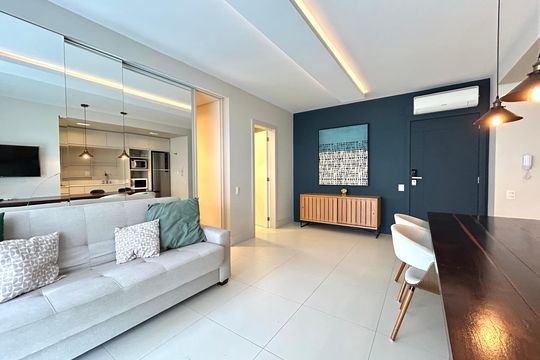 Sala de apartamento para alugar com 1 quarto, 56m² em Centro, Florianópolis