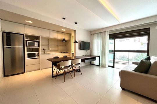 Sala de apartamento para alugar com 1 quarto, 56m² em Centro, Florianópolis