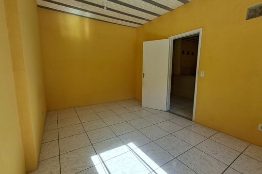 Sala/Quarto de kitnet/studio para alugar com 1 quarto, 40m² em Quarteirão Ingelheim, Petrópolis