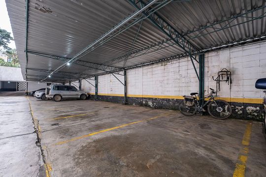 Garagem de apartamento à venda com 3 quartos, 160m² em Jardim Paulista, São Paulo
